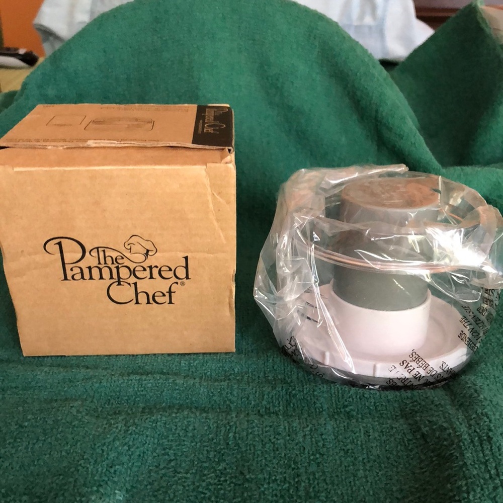 Brand New Pampered Chef Ice Cream Sandwich Maker